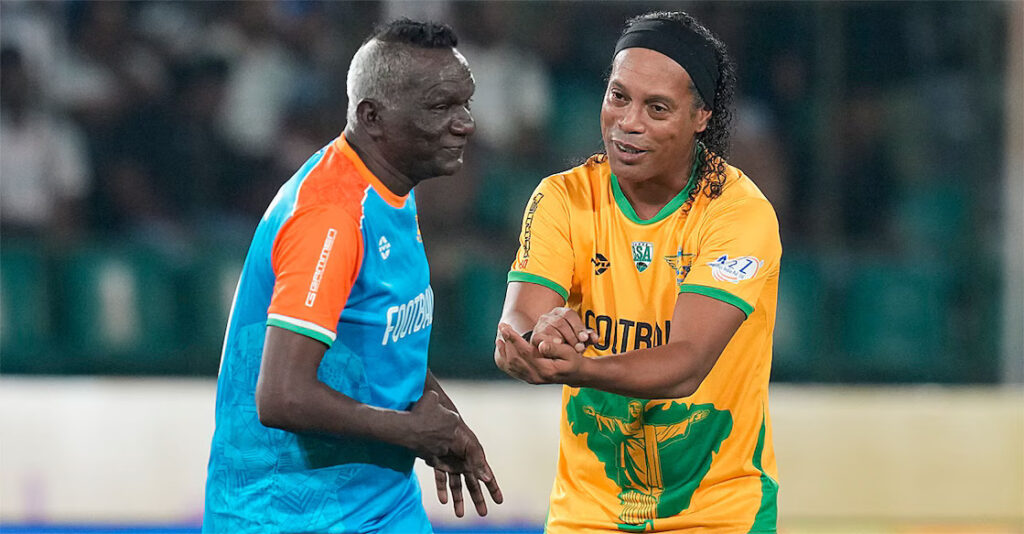I.M. Vijayan played with Ronaldinho and Rivaldo; Flying with the Canary and celebrating victory 1 im vijayan ronaldinho