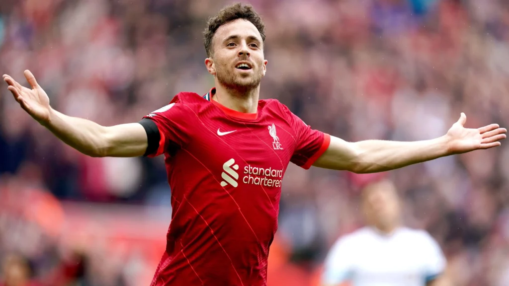 Liverpool's Portuguese star Diego Jota dies in car accident in Spain; Football world in shock 1 c