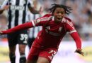 Newcastle fought with ten men, Liverpool finally won